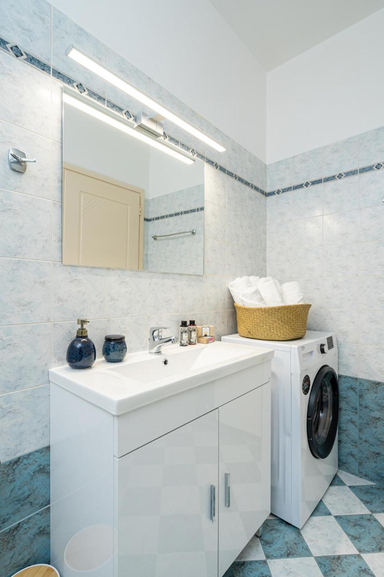 Plumeria Apartment *